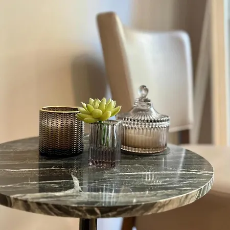 Cozy 1 Bedroom Hypercentre Apartment