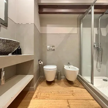 Cozy 1 Bedroom Hypercentre